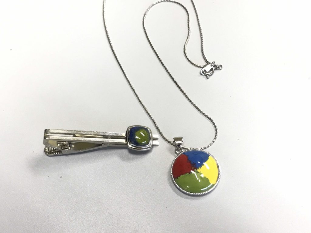 世界にひとつだけのオリジナルアクセサリーを 1